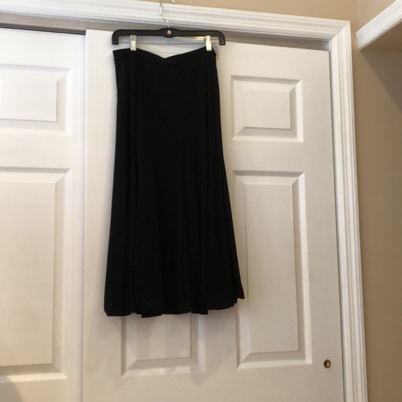 Max Studio - Picture 2 of 5